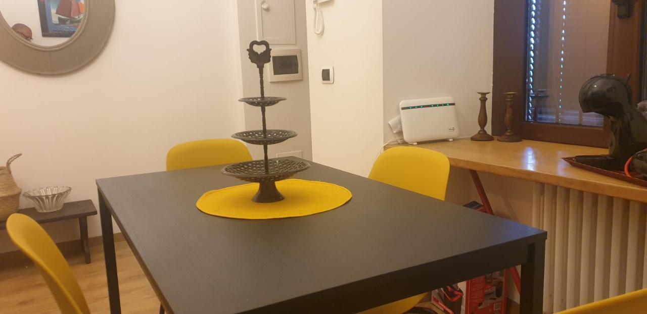 Isola Dal Verme Flat Apartment มิลาน ภายนอก รูปภาพ