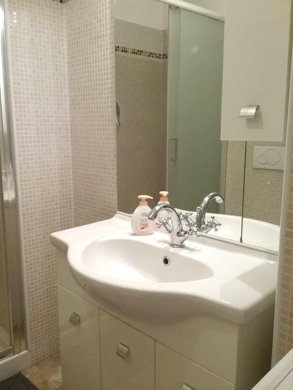 Isola Dal Verme Flat Apartment มิลาน ภายนอก รูปภาพ